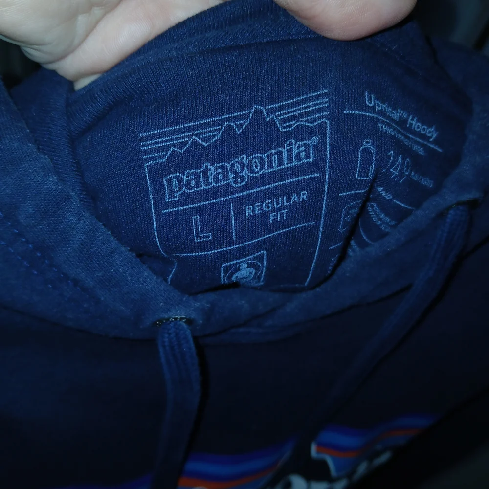 Patagonia Men's Black Hoodie - Picture 5 of 5